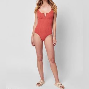Faherty Albertine Leo One Piece Terracotta Jacquard. XL. New with tags.
